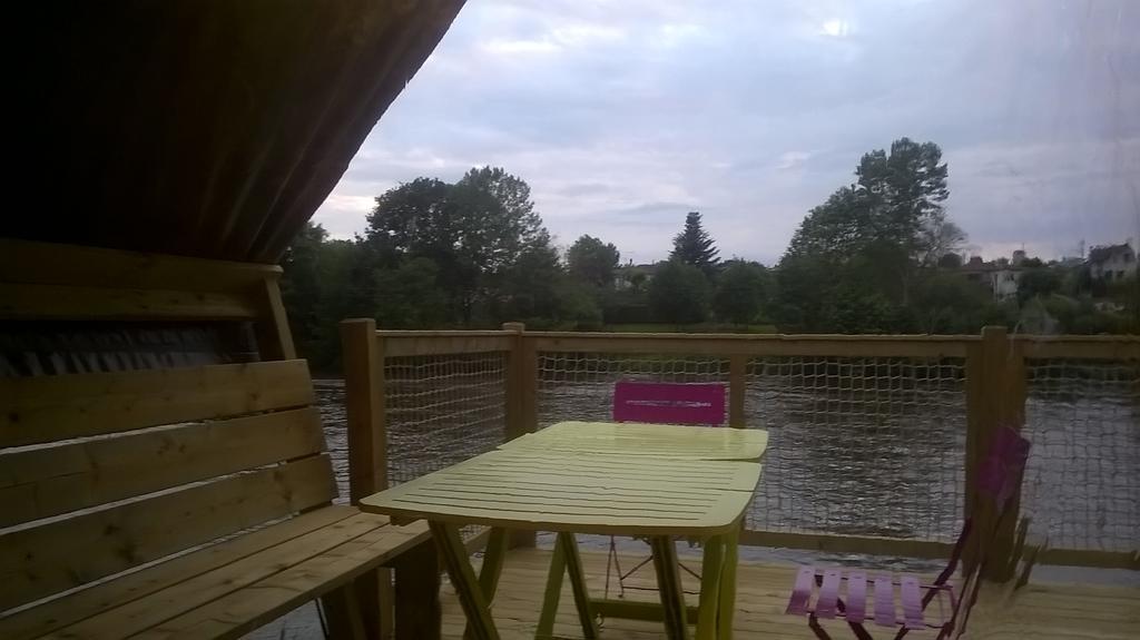 Camping Des Ribieres Confolens Exterior photo