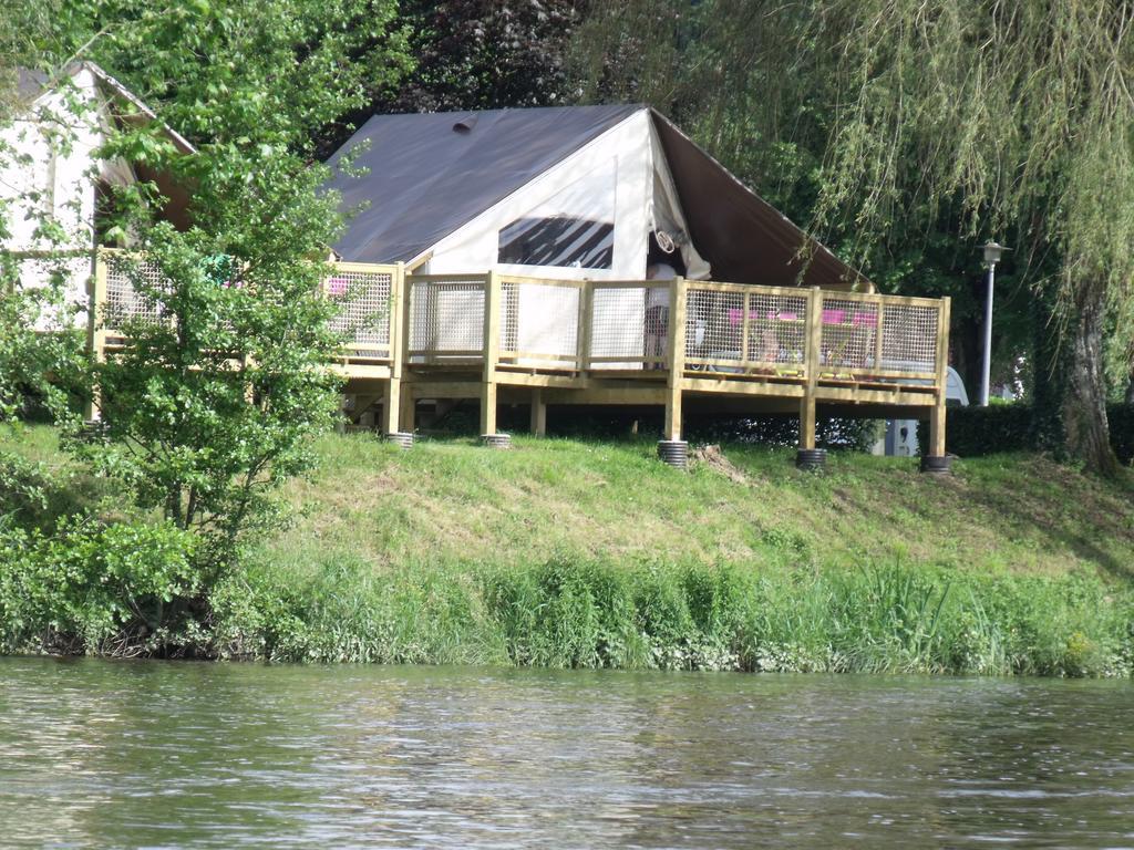 Camping Des Ribieres Confolens Exterior photo