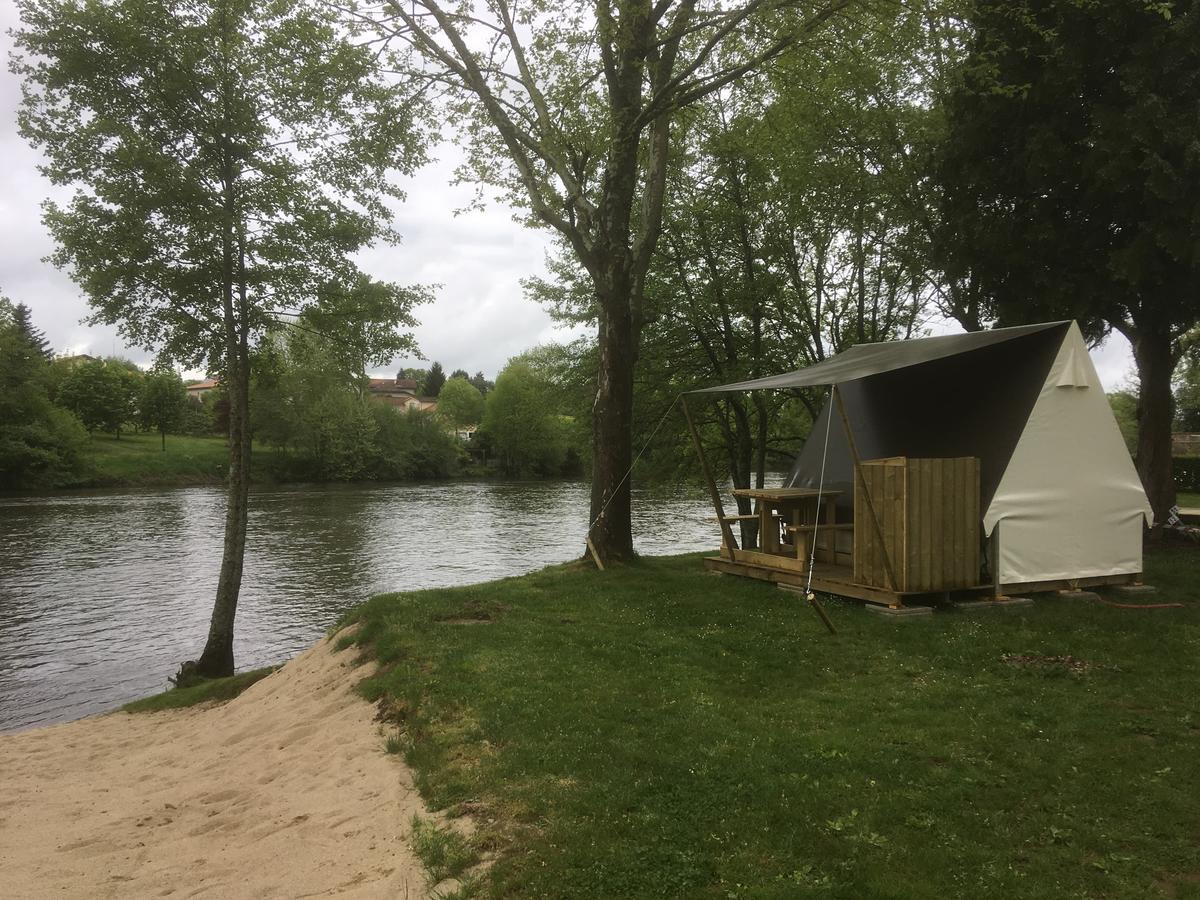 Camping Des Ribieres Confolens Exterior photo